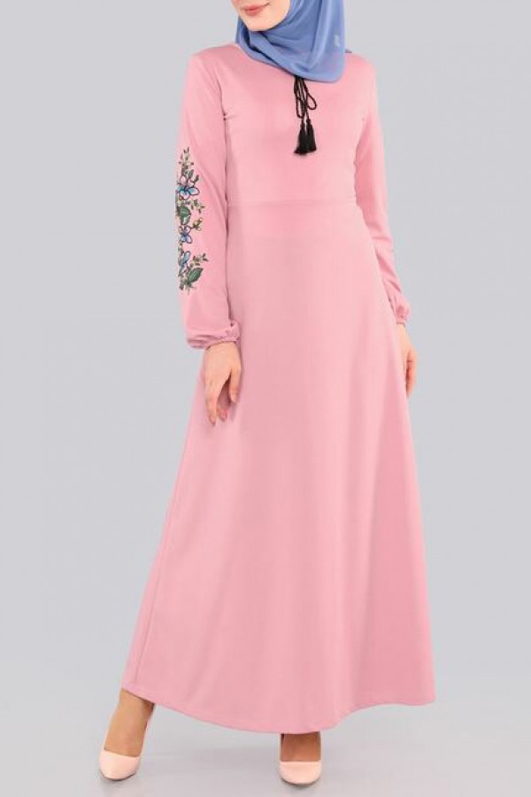 Kol Nakışlı Elbise